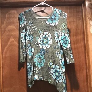 Green, blue, white blouse/sweater, Justice